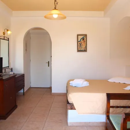 Hermes Kamari (Santorini)