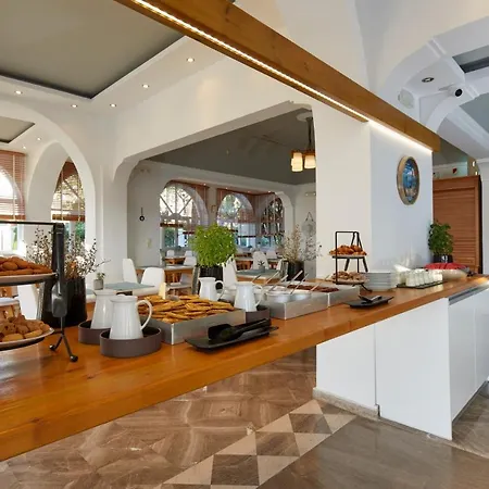 Hermes Hotel Kamari (Santorini)