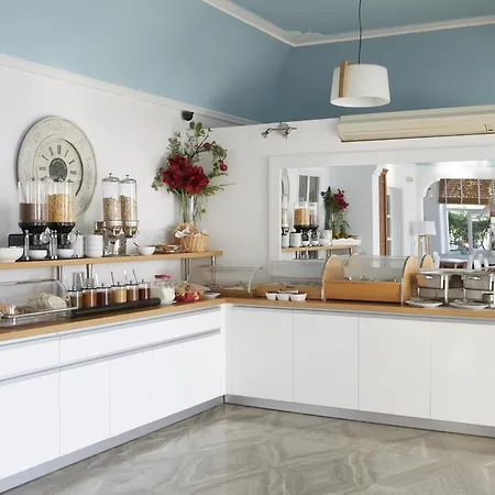 Hotel Hermes Kamari (Santorini)